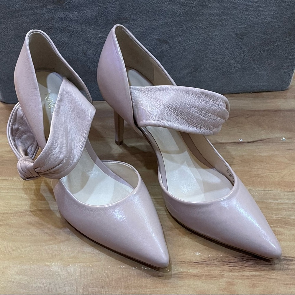 Nine West Womens’s Pointy Toe Leather Heels Beige - Size 5.5